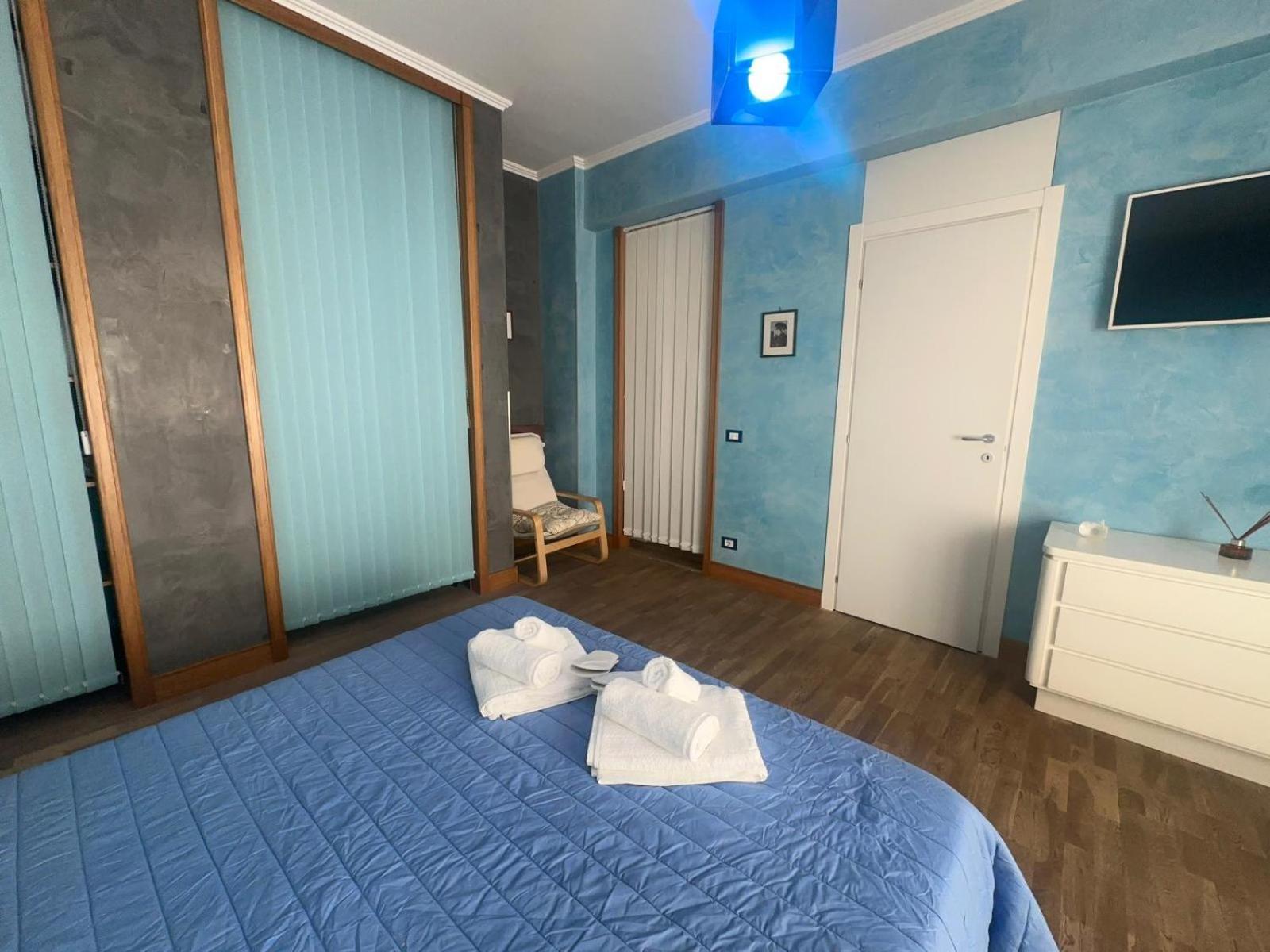 Urban House Apartment Rom