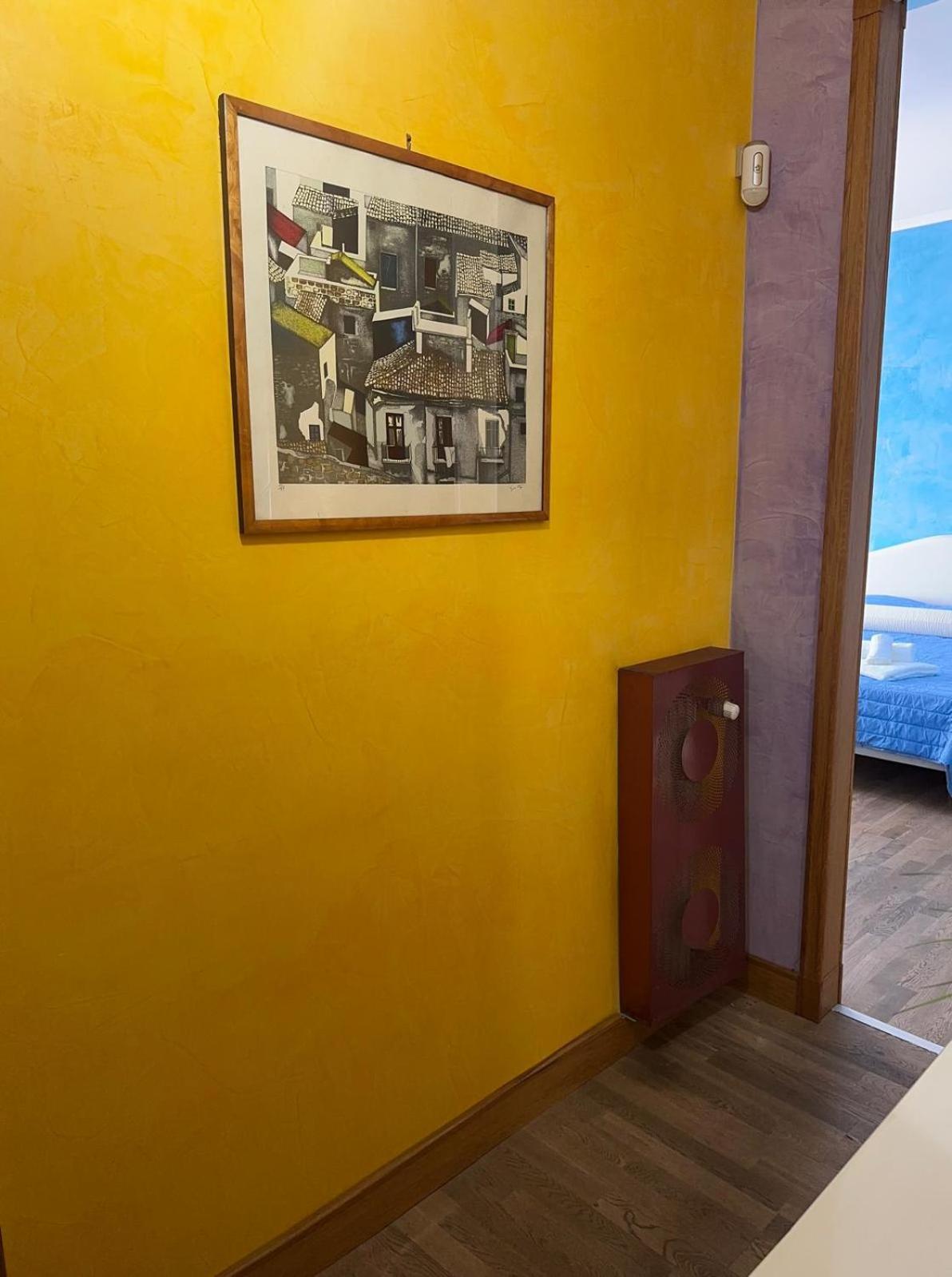 Urban House Apartment *